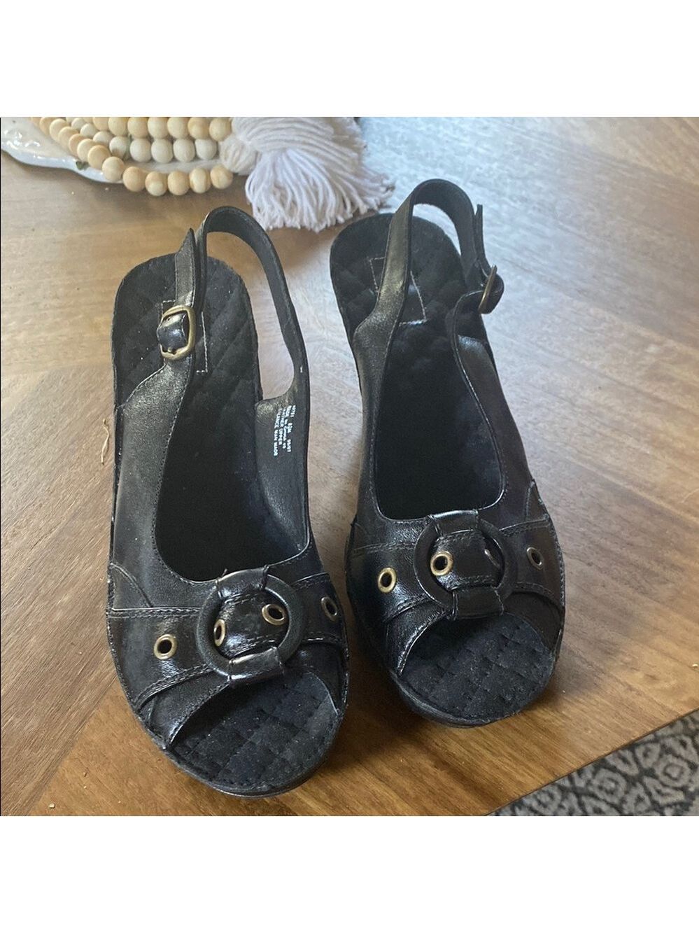 Indigo Black Slingback Sandals with Peep-Toe Design